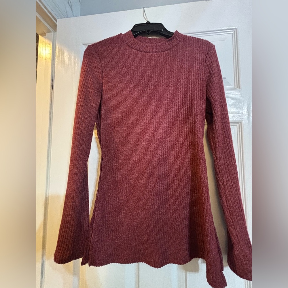 SHEIN Burgundy Crew Neck Sweater